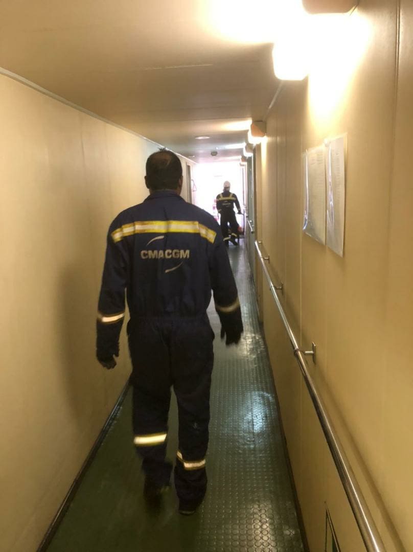 Couloir a bord d'un navire CMA CGM